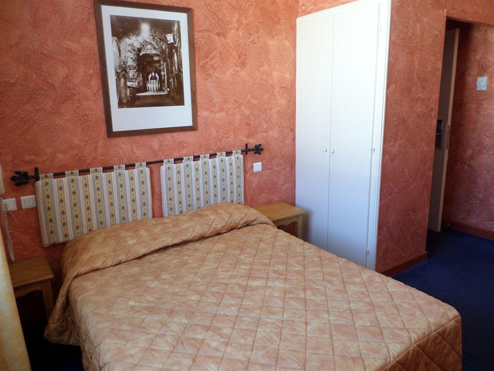 Brit Hotel Acacias Arles Dış mekan fotoğraf