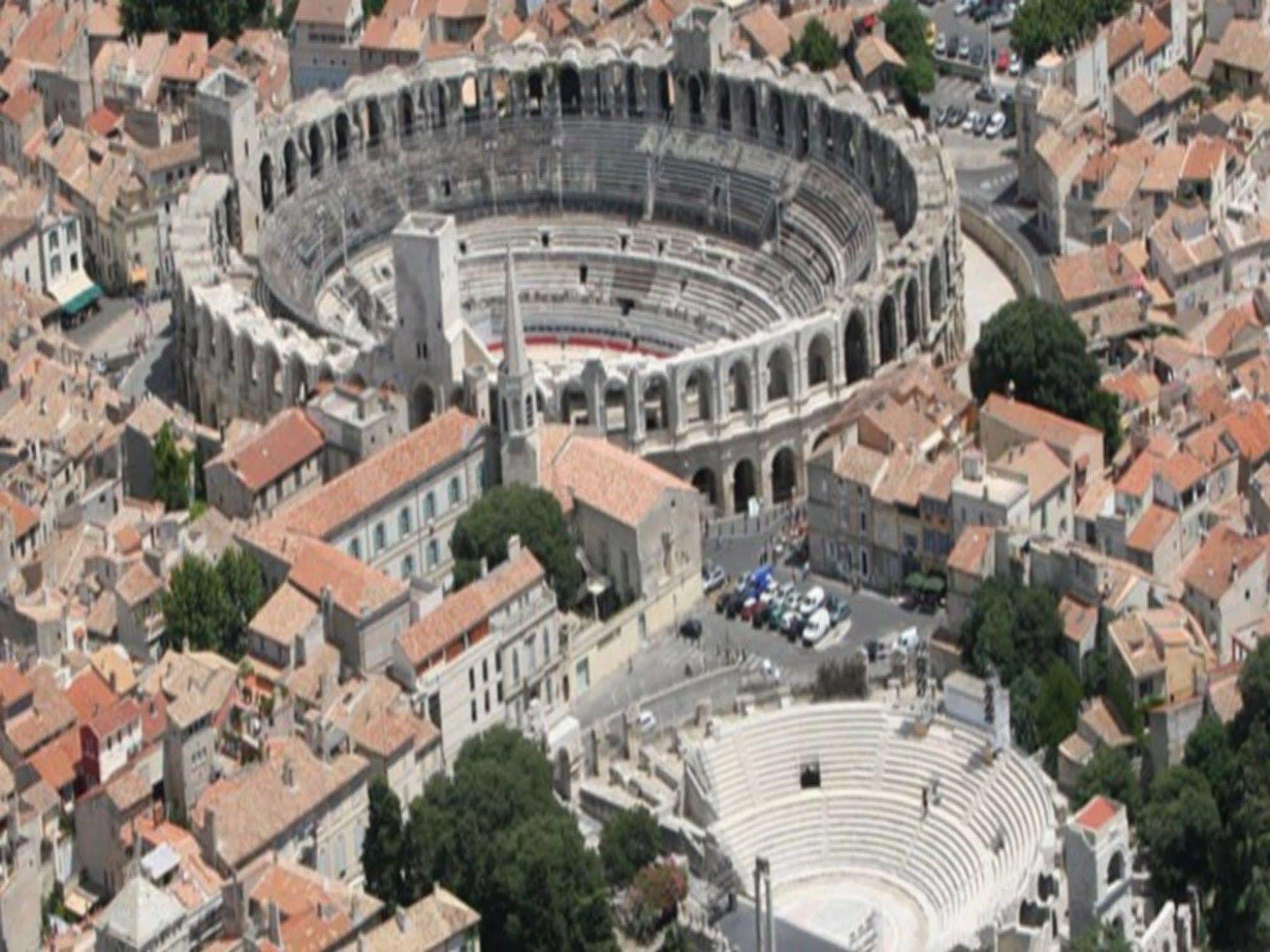 Brit Hotel Acacias Arles Dış mekan fotoğraf